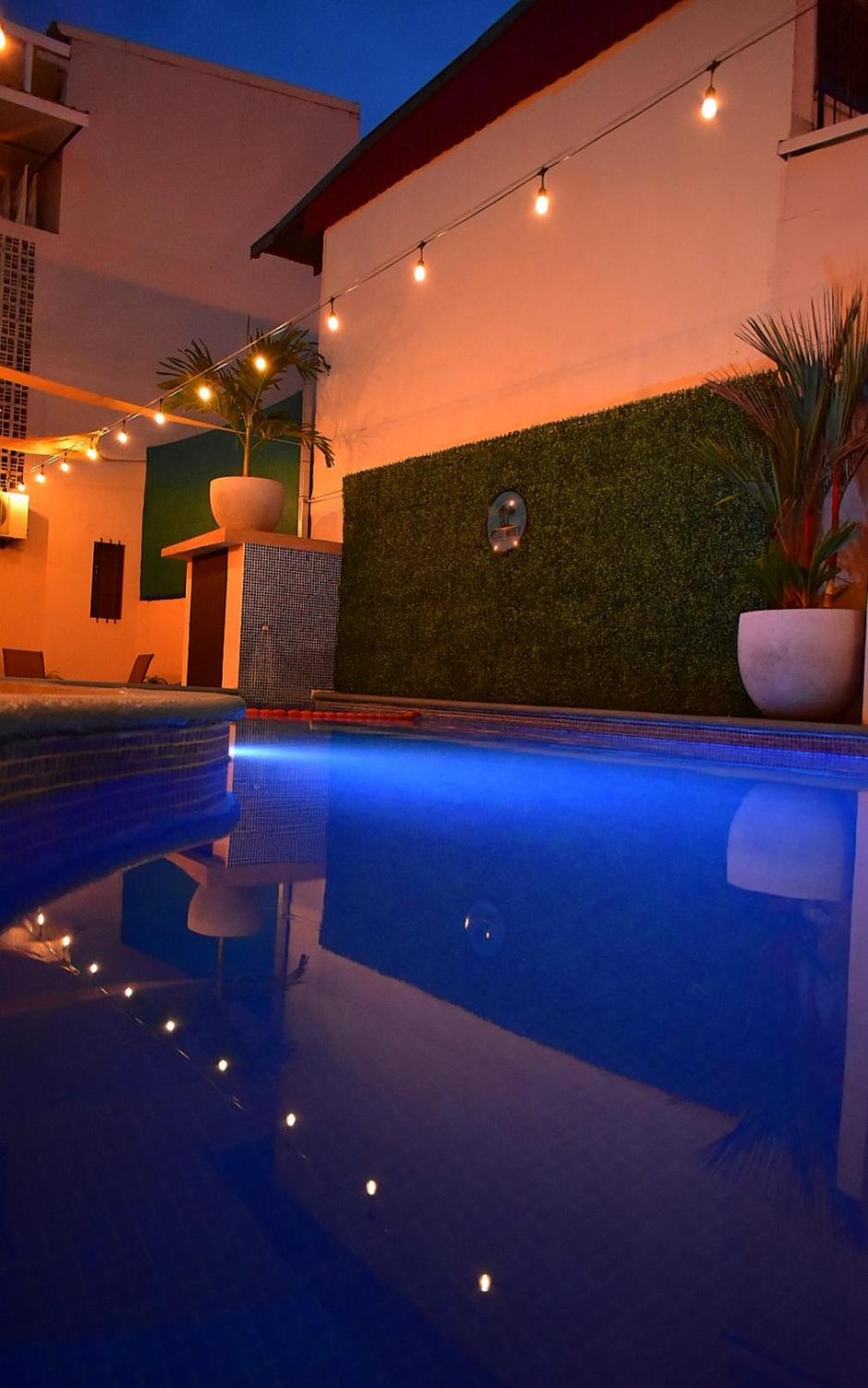 Hotel Cabinas Midey Puntarenas Exterior foto